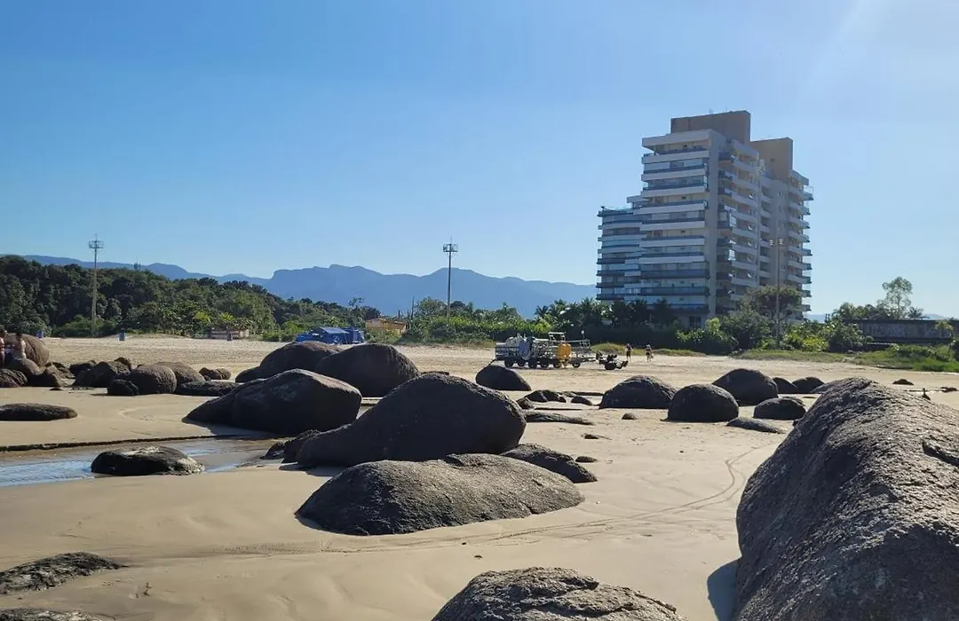 Apartamento pé na areia São Lourenço-1